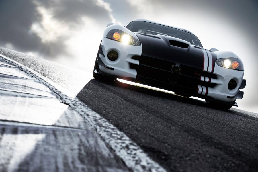  Dodge Viper SRT10 ACR-X 2010 года  (фото 4 из 13)